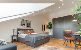 Designer Apartments, 2 Min To U1 Reumannplatz